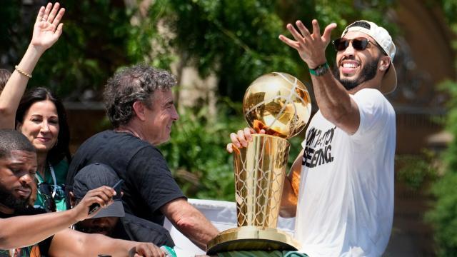 华体会官网下载-或超50亿美金！绿军夺冠就卖队：情怀输给了生意？